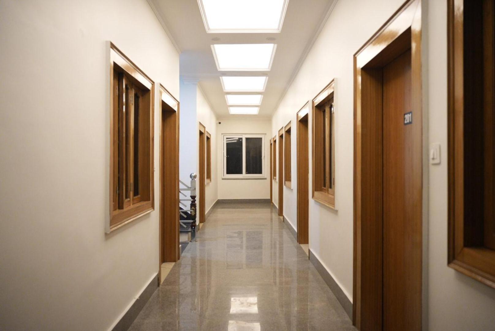 Hotel Harry Ришикеш Экстерьер фото